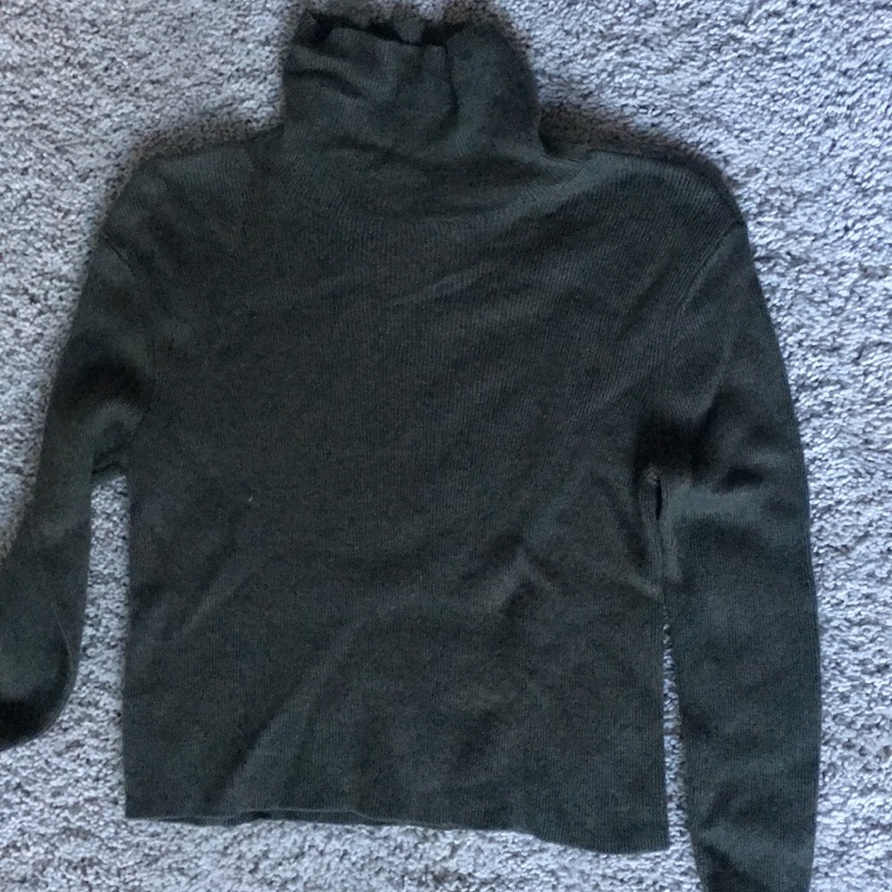 Crop Top Turtle Neck - Kendall + Kylie